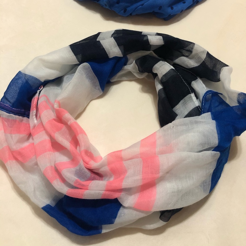 Infinity scarves - Picture 4 of 4